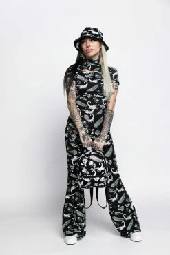 BROKEN PROMISES Tropic Disaster Mock Neck Top