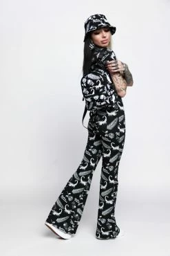 BROKEN PROMISES Tropic Disaster Mock Neck Top