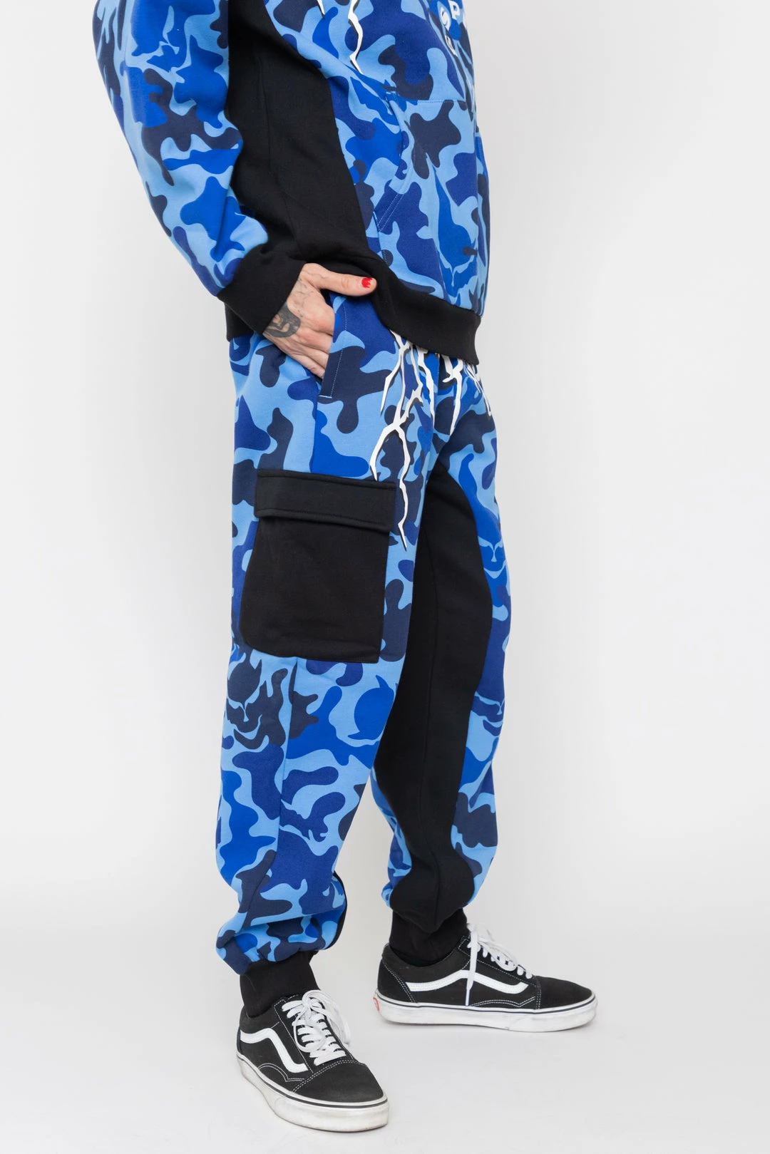 BROKEN PROMISES Demon Camo Sweatpants - Blue 5 BROKEN PROMISES Demon Camo Sweatpants - Blue