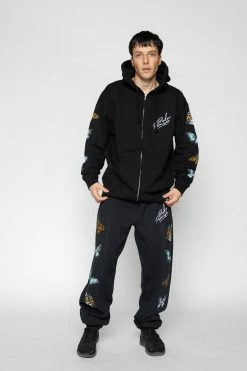 CASH Graceful Sweats 14 CASH Graceful Sweats