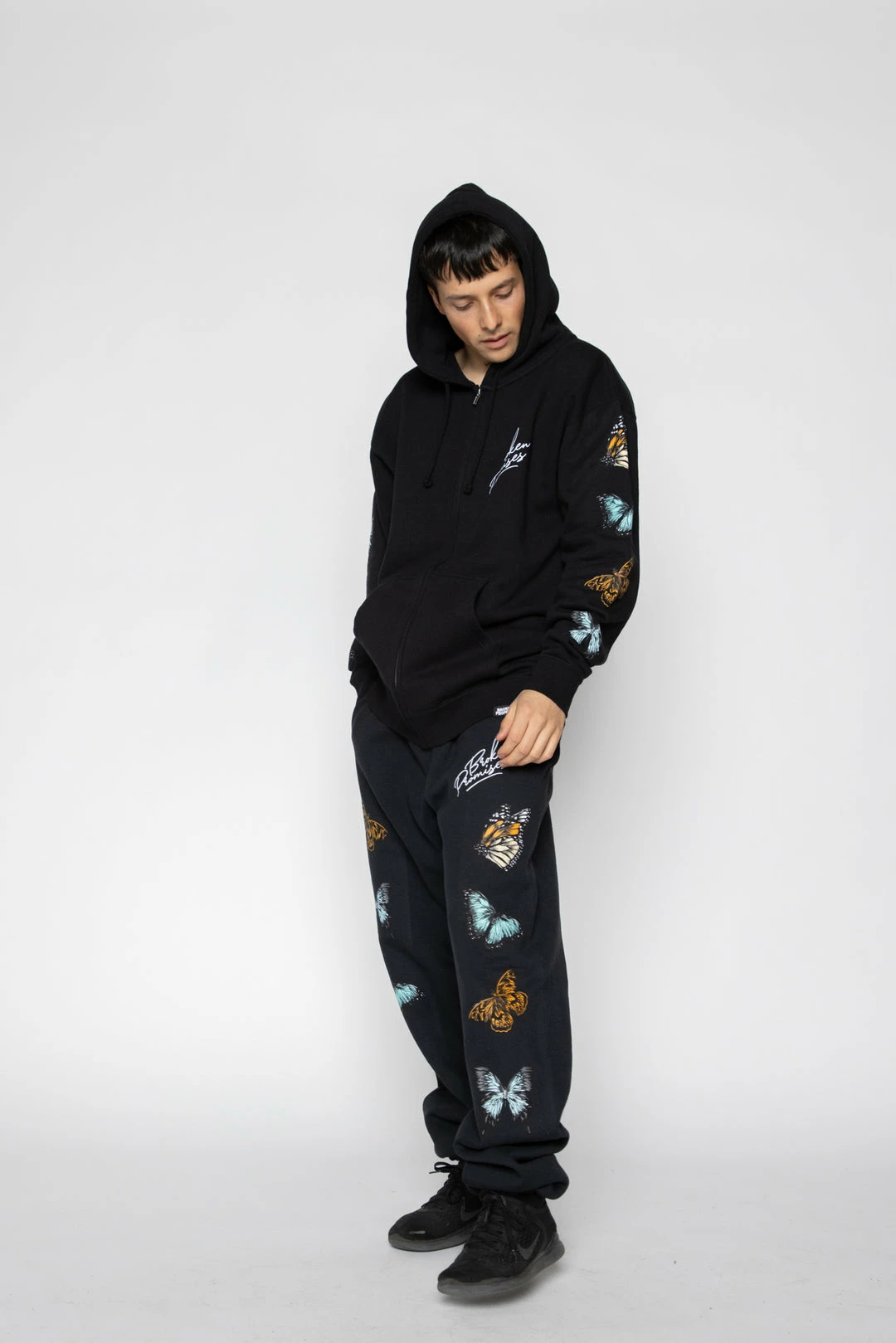 CASH Graceful Sweats 6 CASH Graceful Sweats