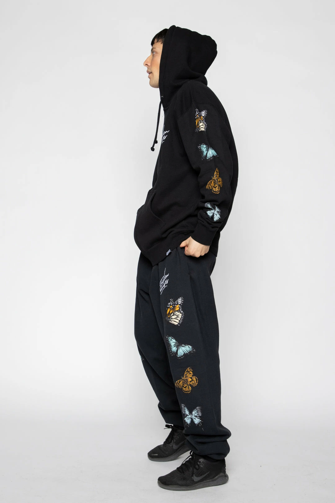 CASH Graceful Sweats 7 CASH Graceful Sweats