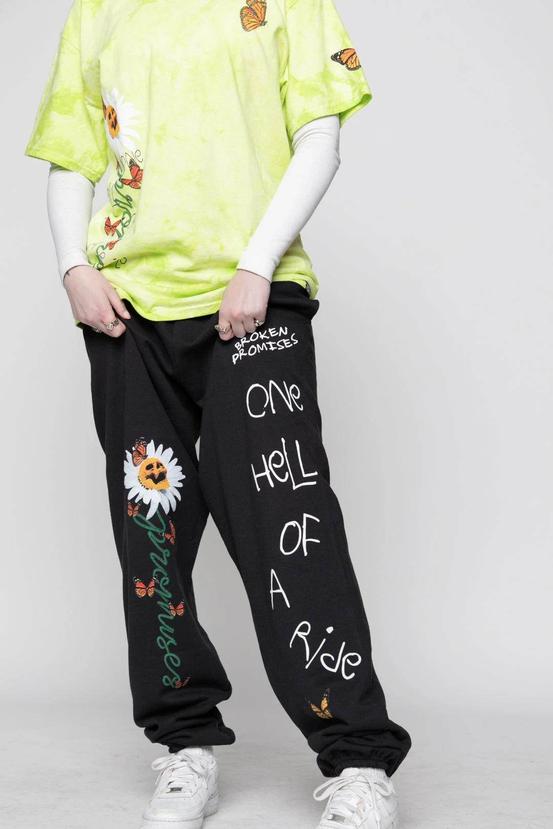 CASH Bottoms Hell Of A Ride Sweatpants Black 3 CASH Bottoms Hell Of A Ride Sweatpants Black