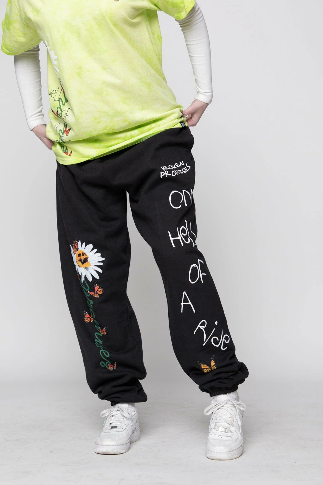 CASH Bottoms Hell Of A Ride Sweatpants Black 12 CASH Bottoms Hell Of A Ride Sweatpants Black