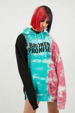 CASH Hoodies Wave Logo Tri-Color Hoodie