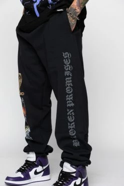 CASH Lonely Knights Sweatpants 14 CASH Lonely Knights Sweatpants
